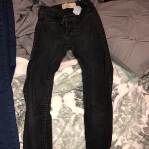 black hollister jeans